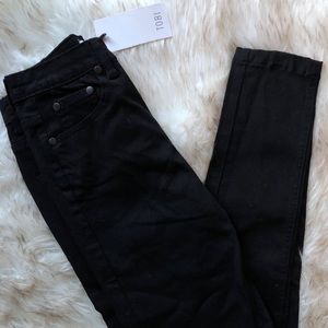 Tobi Highwaisted Black Skinny Jeans